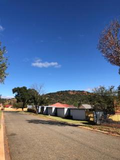 Tebogo Holiday Home - Southgate - 1