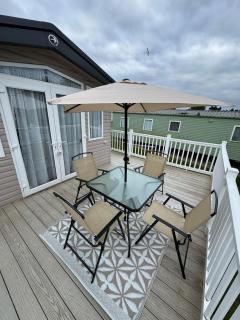 Modern Caravan With Decking At Valley Farm, Essex Ref 46112V - Great Clacton - 0