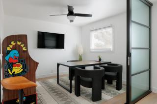 Old Town Gem by Porter Dog-Friendly Home wHeated Pool and Arcade Games - Scottsdale - 7