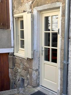 Charmante petite maison avec baignoire Balneo et video projecteur - Chaudes-Aigues - 1