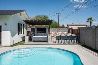 Endless entertainment and 1.5 miles from Old Town stay at Sunbaked Terrace - Scottsdale - 9