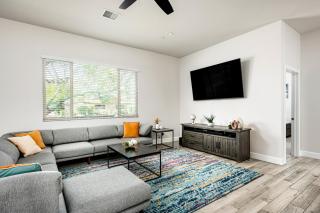 Endless entertainment and 1.5 miles from Old Town stay at Sunbaked Terrace - Scottsdale - 2