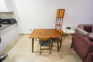 Luxurious 1BR Apartment with Stunning Views - 3