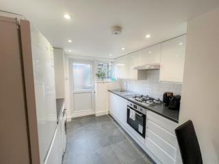 1-Bedroom flat with small garden & Paid Parking in Finsbury Park, Highbury - Londres - 4
