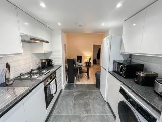 1-Bedroom flat with small garden & Paid Parking in Finsbury Park, Highbury - Londres - 1