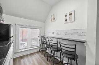 2nd-Floor Retreat in Vibrant Detroit 2 Bedroom - Detroit - 4