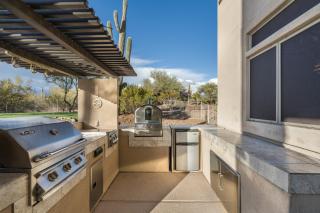Pinnacle Perfection by Porter Heated Pool Spa w Outdoor Putting Green - Scottsdale - 9
