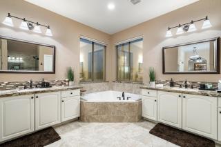 Pinnacle Perfection by Porter Heated Pool Spa w Outdoor Putting Green - Scottsdale - 2