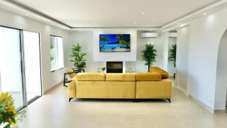 Luxury Villa - Pool - Sea Views - El Chaparral - Mijas Costa - 2
