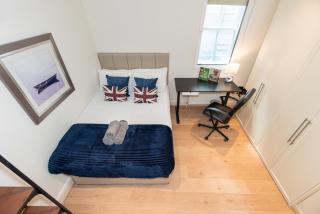 2-bedroom flat in Embankment A short walk away to Trafalgar Square near Big ben, London Eye - London - 2