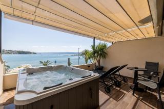 Sea View Luxury Rooms Seven of Nine - 8
