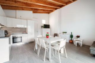 Casa Malù by Quokka 360 - flat 10 mins from Lecco - 2