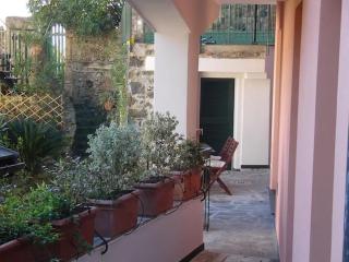 Serena's Beach Side Apt with Parking and AC - Monterosso al Mare - 4