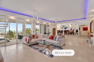 Ocean View Duplex Penthouse Retreat amenities: tennis court heated Pool Vista Key One - Islamorada - 9