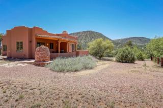 Majestic Sedona Stunner boasts Glorious Red Rock Mt. Views - Exquisite Decor - Oak Creek - 6