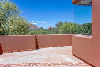 Majestic Sedona Stunner boasts Glorious Red Rock Mt. Views - Exquisite Decor - Oak Creek - 4