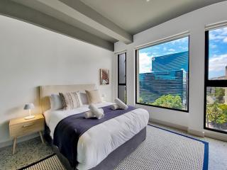 9th floor modern, elegant stay in City Pool - 0