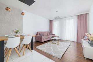 Cosy & Bright Apartment with Parking on the Cystersów Street by Noclegi Renters - Cracovia - 3