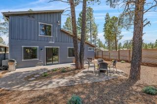 Newly Built Exquisite Luxury Home Perfect Location Central AC Fire-Pit and so much more - Flagstaff - 4