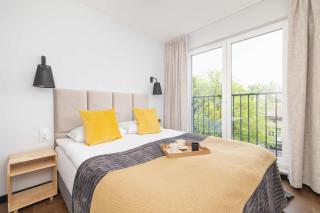 Modern & Luxurious Apartment with Balcony & Parking Cracow by Renters Prestige - 9