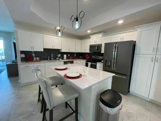 Last Minute Disney Getaway! Private Pool, Hot Tub & Games Room. Book Now! #60035 - Kissimmee - 2