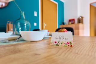 Apartment für 6 Personen- Parkplatz- Hund- Balkon-Stadtmitte - 2