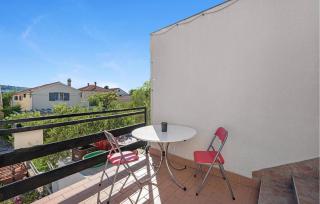 One Bedroom Cozy Apartment In Betina - Betina - 1