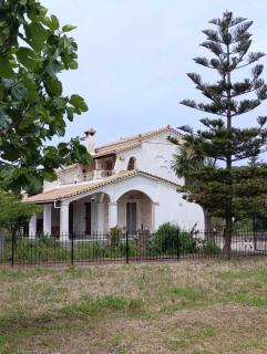 Sea and Field Retreat - Agios Georgios Pagon - 3