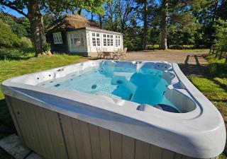 Thornton Manor - Holiday Cottages and Apartments - Heswall - 0