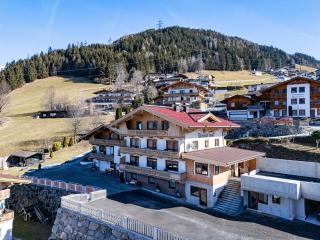 Gästehaus Rahm - Familie Wechselberger - Zell am Ziller - 1