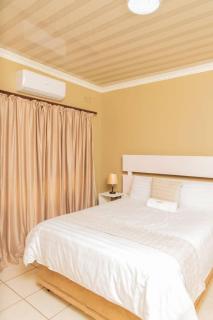 Kwena Cottage - Molepolole - 8