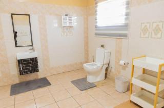 Kwena Cottage - Molepolole - 1