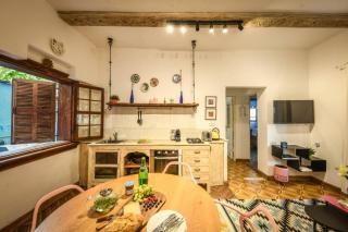 Rustic 1 BR Apt w Cozy Backyard in City Center by Sea N' Rent - 7