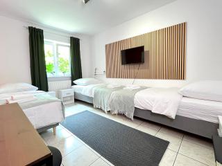 LTA Apartment Ingolstadt Irgertsheim-5 Schlafzimmer-Einzelbetten-WLAN-Waschmaschine - 1