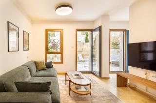 Andromedas Charm Old-Jaffa Haven - 8