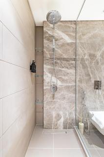 Luxury 1BR with Private Beach Access - 5