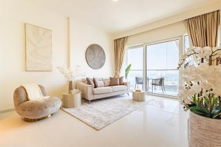 Luxury 1BR with Private Beach Access - 0