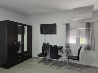 SunSea Studio Apartment - Ðenovići - 3