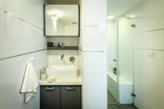 Charming 1 BR Apt w Sliding Window in Tel Aviv and Shelter by Sea N' Rent - Tel Aviv - 5
