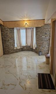 Shree Guru Home Stay - Jāmb - 5