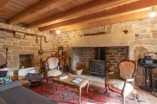 Maison en granite typique à Chaumeil avec cheminée - Chaumeil - 8