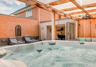 Bluebell Farm - The Cabin - Shurdington - 8