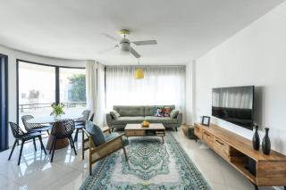 Chic 3BR Apt w Balcony & Parking by Tel Aviv Port by Sea N' Rent - Tel Aviv - 9
