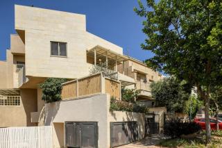 Luxurious Family Three Story House with Mamad by Sea N' Rent - Netanya - 8