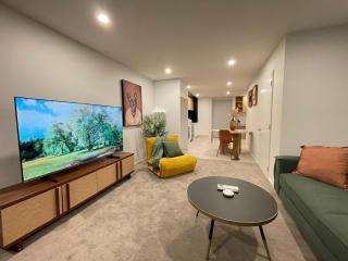LUX NEW CBD Retreat - 2Bed2Bath With Parking! - Christchurch - 4