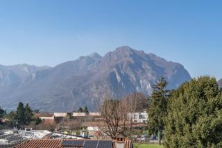 Spacious Apartment with Panoramic Views in Lecco - Lecco - 8