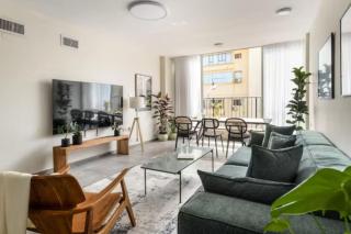 Spacious & Bright 3BR Apt Near the Beach & Port with Shelter by Sea N' Rent - Tel Aviv - 9