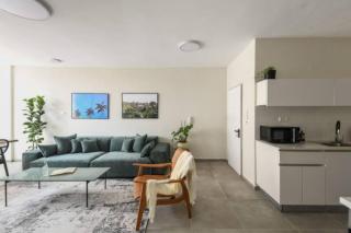 Spacious & Bright 3BR Apt Near the Beach & Port with Shelter by Sea N' Rent - Tel Aviv - 5