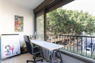 Cozy 3BR Apt w Big Windows 5 Min Walk From Beach with Shelter by Sea N' Rent - 3