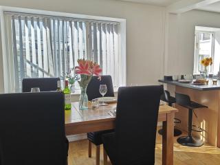 3 Bed in Aberaeron 95971 - Aberaeron - 2